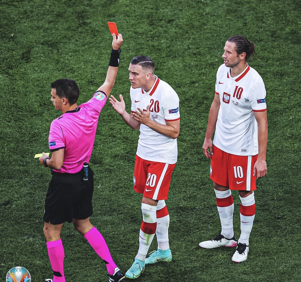 九游体育官网 莱万多夫斯基爆冷击败SKT，高光表现引爆全场！