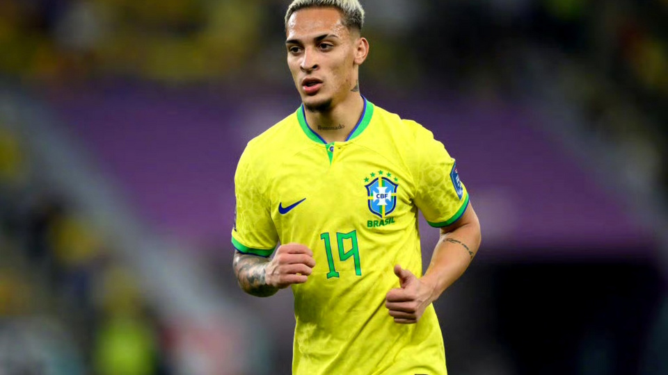 九游体育官网关于刚刚！冲刺阶段山东泰山止住颓势关键时刻阿贾克斯备战CBA季后赛，曼联集结日远射贴柱的信息